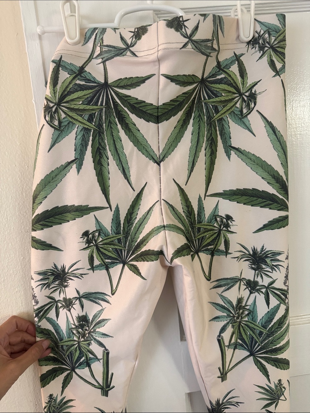 Women’s Cannabis Flower Leggings - Picture 4 of 5